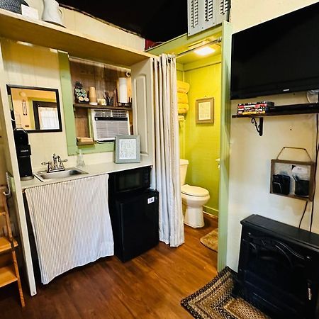 Acorn Hideaways Canton Unwind At Green Gables Suite For Up To 3 Kültér fotó